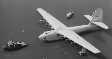 Spruce Goose Amphibious aircraft Image