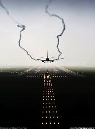 Boeing 7373 landing rear view