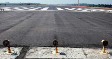 Frog's eye view of Runway